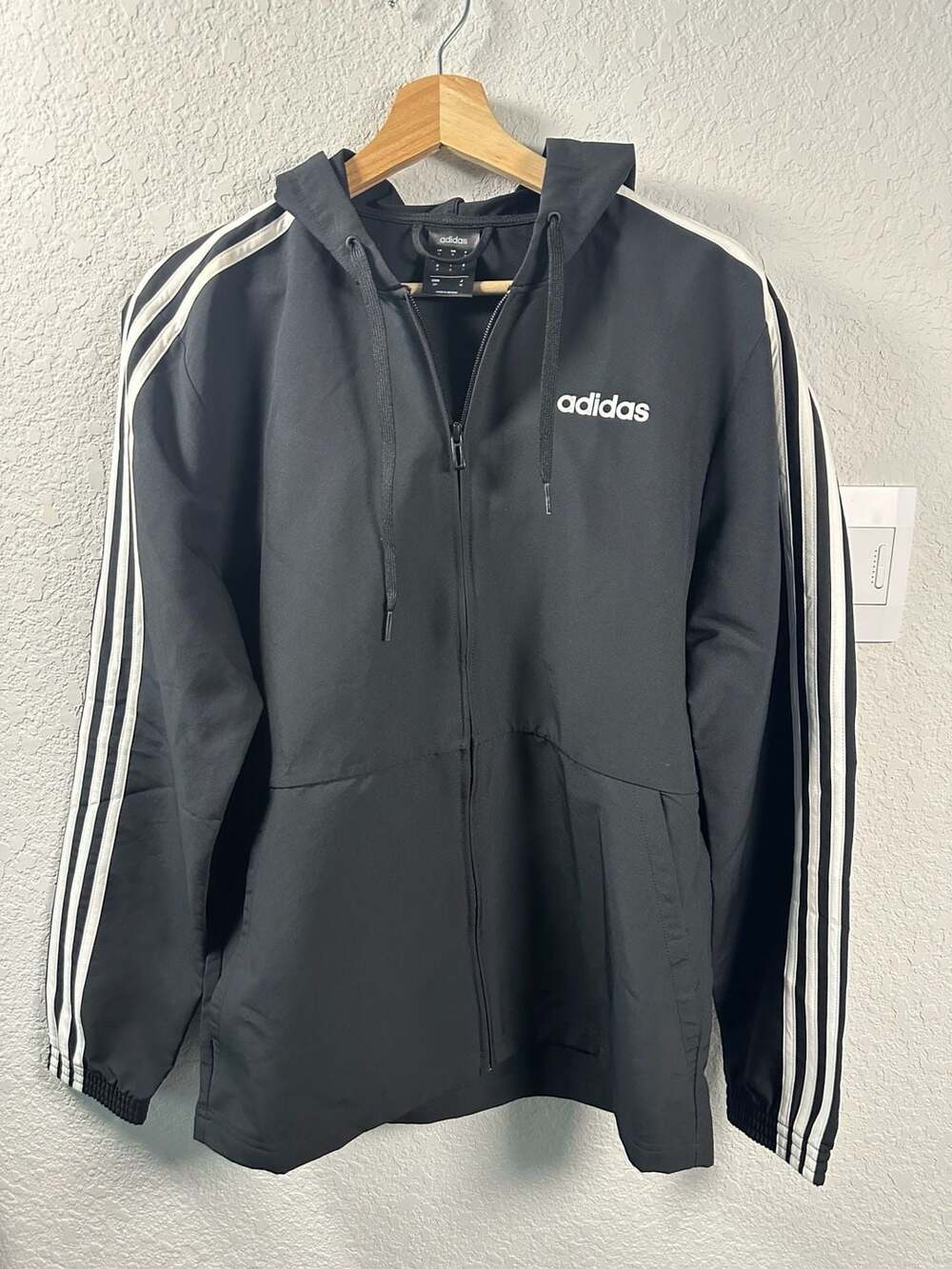 Adidas Essentials 3-Stripes Woven Windbreaker Size S Black Hoodie